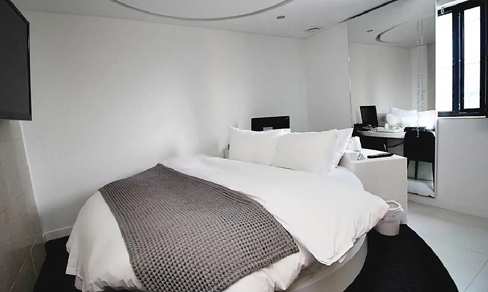 Circle Hotel Seoul 2*,